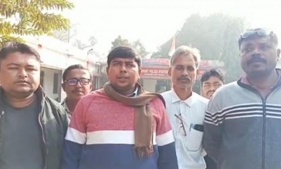 Congress filed a case against 4 miscreants for attacking an indoor meeting in Nabagram Congress filed a case against 4 miscreants for attacking an indoor meeting in Nabagram
